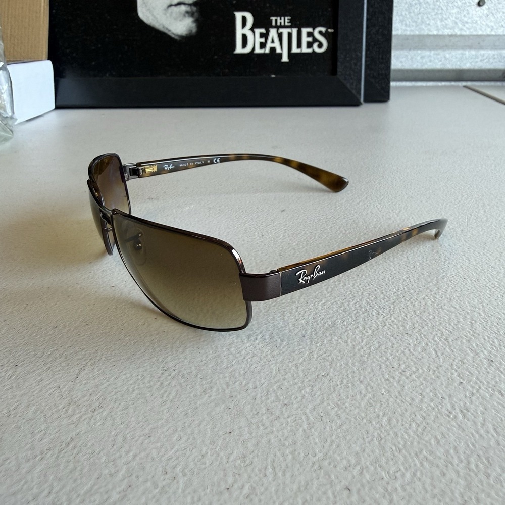 Ray-Ban RB3379 014 51  64-15-130 Sunglasses RARE‎ Made In Italy